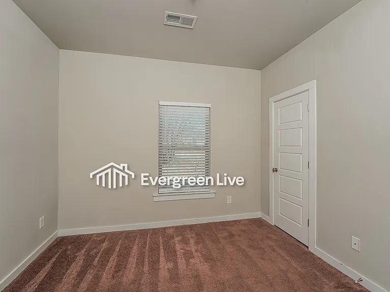 95 Wolf Ln — Photo 13