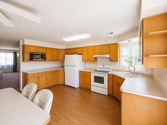 5th image of 2941 Sylvia Rd