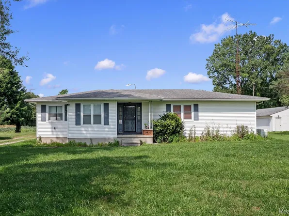 14134 N Holly Rd, Holly, MI 48442