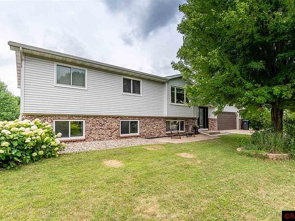 2nd image of 200 Heron Dr