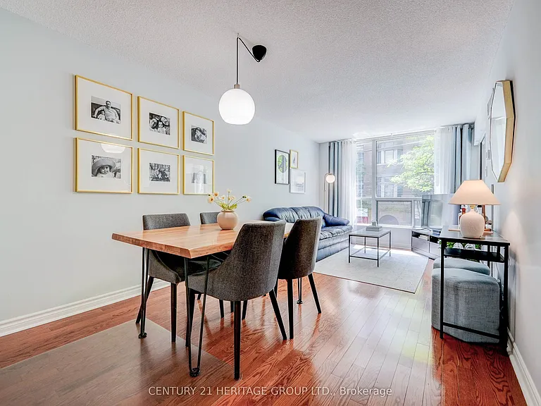 92 King St E #207 — Photo 8