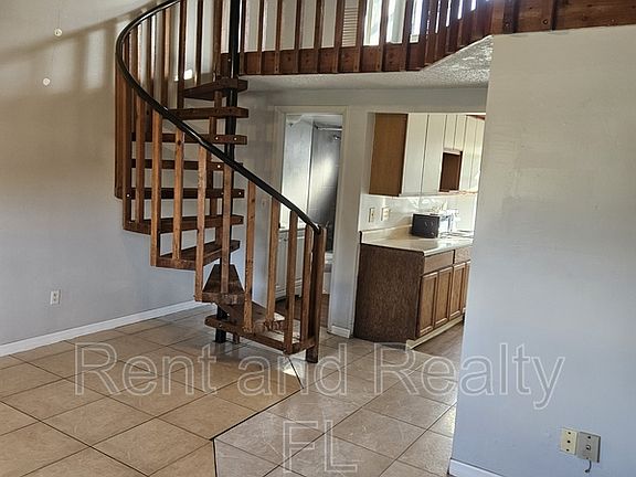 2nd image of 2142 Bradford St Unit 1-321