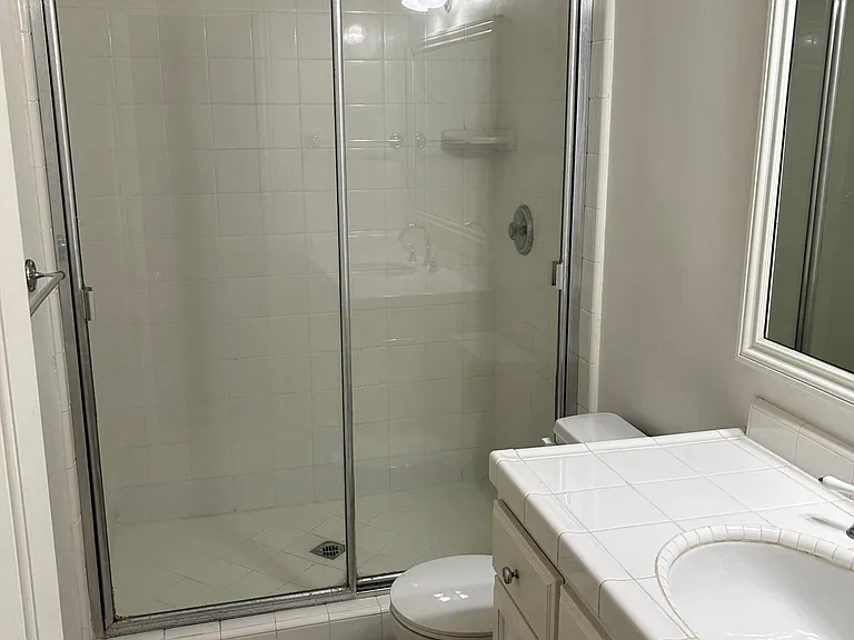 1023 Ocean Park Blvd #5 — Photo 9