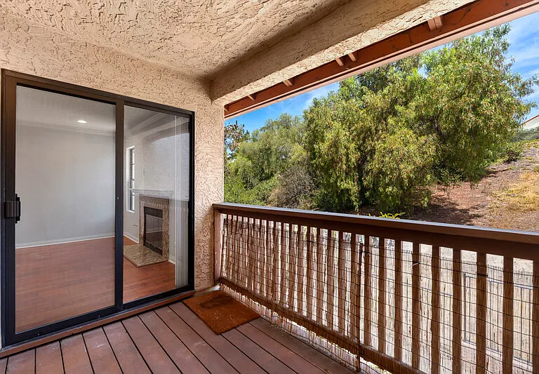 12059 Alta Carmel Ct — Photo 11