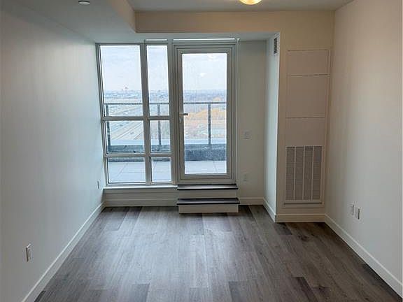 4th image of 461 Green Rd #1018