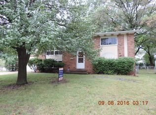 154 Dover Dr, Decatur, IL 62521