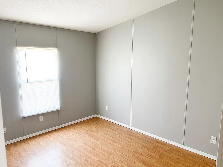 128 Kayla Dr — Photo 16