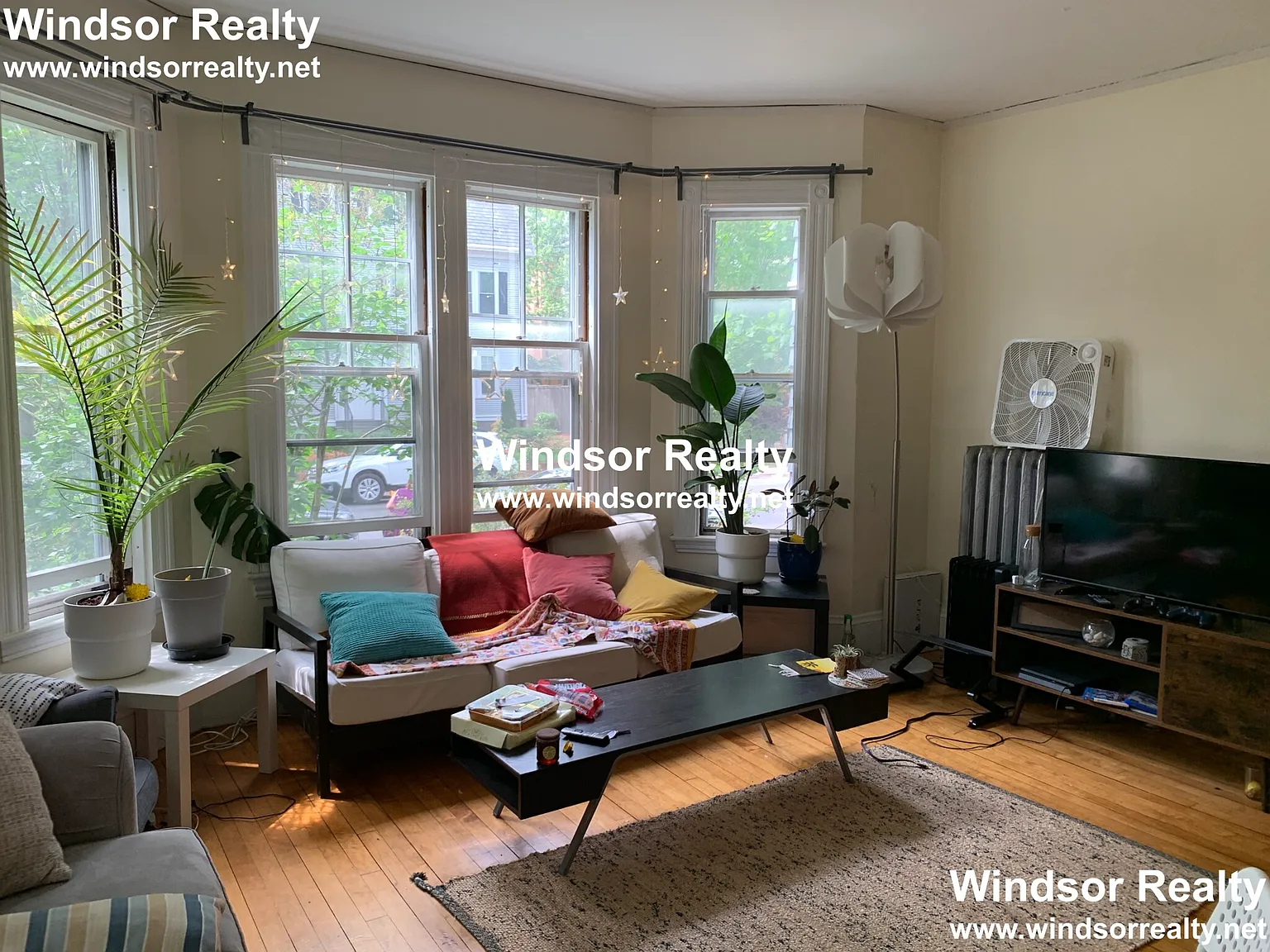 76 Oxford St — Photo 3