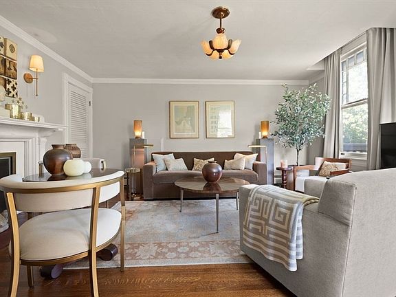 5th image of 156 Chestnut St APT 6