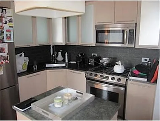 Rented by Douglas Elliman | media 15