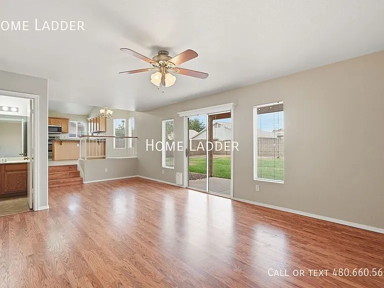 599 W Country Estates Ave — Photo 10