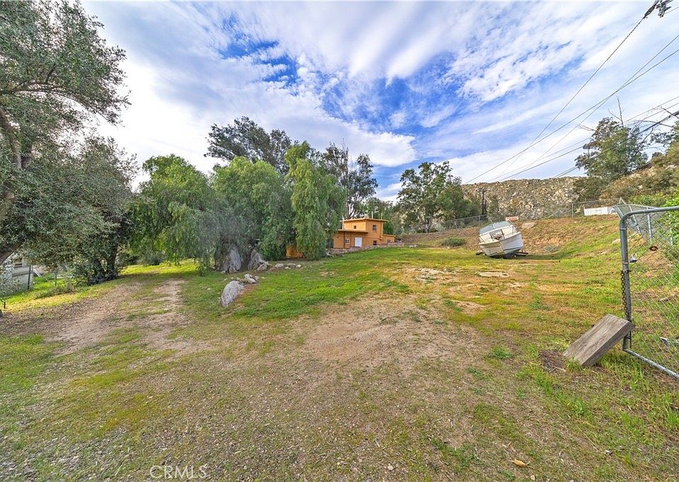 1st image of 26283 Amanda Ave