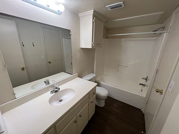 4th image of 932 Fannin St #2