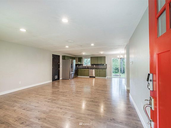 4th image of 11308 149th Ave NW