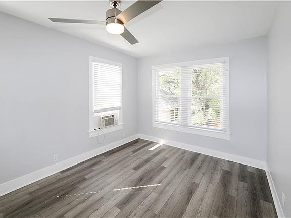 5th image of 1119C W 9th St #C