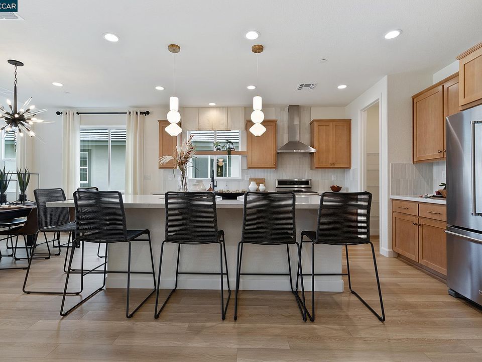 1st image of 2776 Elderberry St