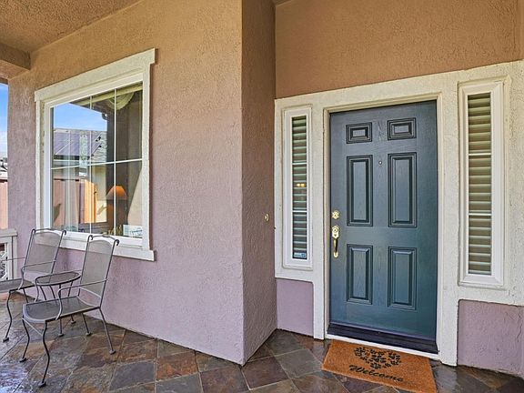 2nd image of 881 Tulare Dr