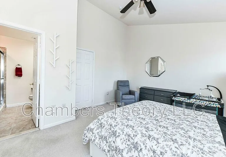 6955 Cromarty Dr — Photo 19
