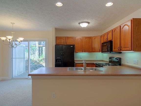 5th image of 225 Huff Heritage Ln