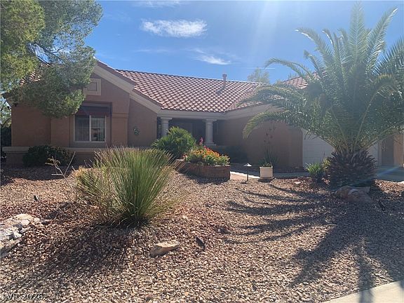 5th image of 2924 Crown Ridge Dr