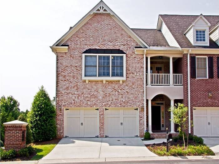 1302 Village Terrace Ct