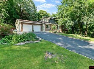 904 Belvista Dr, North Mankato, MN 56003