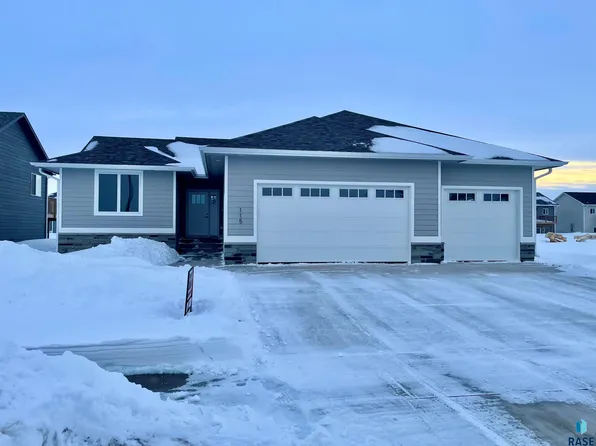 115 Patricia St, Harrisburg, SD 57032
