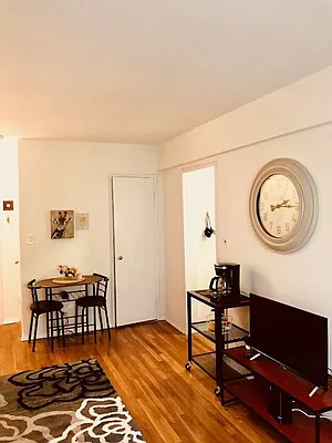 Rented by Cooper & Cooper Real Estate | media 10