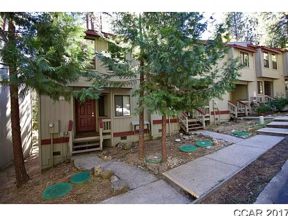 1018 Manuel Rd photo 1