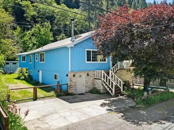 672 S 1st St, Dunsmuir, CA 96025