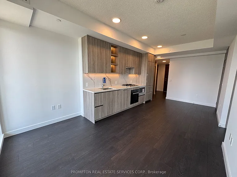 18 Esther Shiner Blvd #1115 — Photo 1