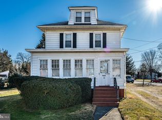 607 Whitehorse Hamilton Square Rd, Trenton, NJ 08610