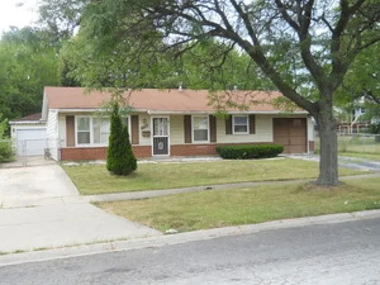 17580 Central Park Ave photo 1