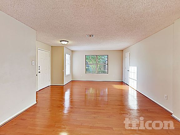 4th image of 2036 Talon Dr