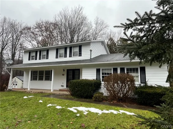 4105 Willowbrook Dr, Liverpool, NY 13090