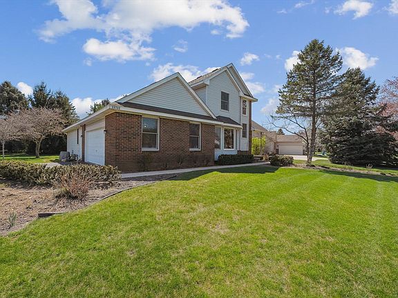 3rd image of 13732 Monarch Dr
