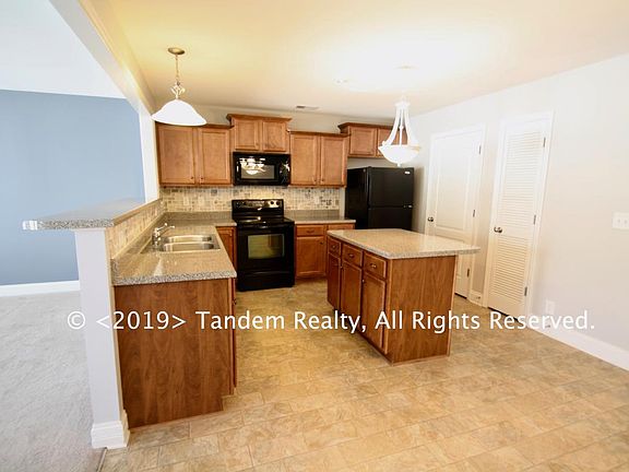 3rd image of 4218 Aurora Cir