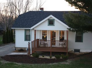 10 Merrill Crest Dr, Madison, WI 53705