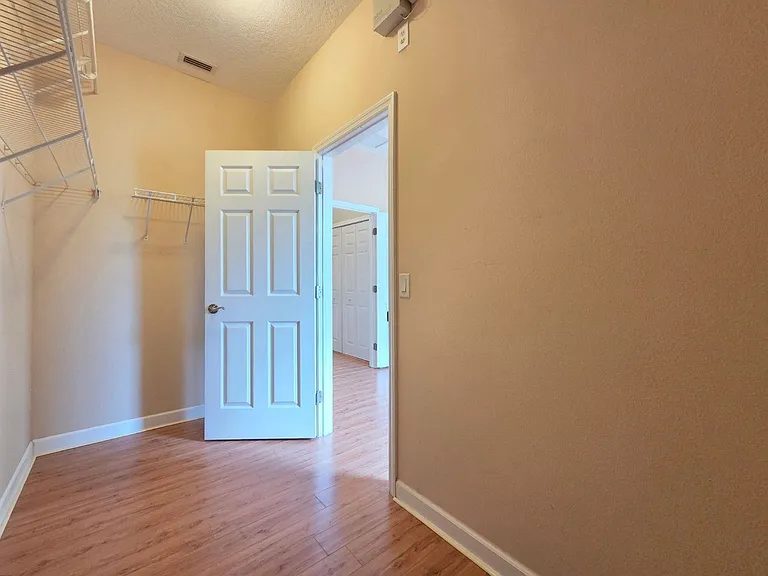 337 Coral Beach Cir — Photo 13