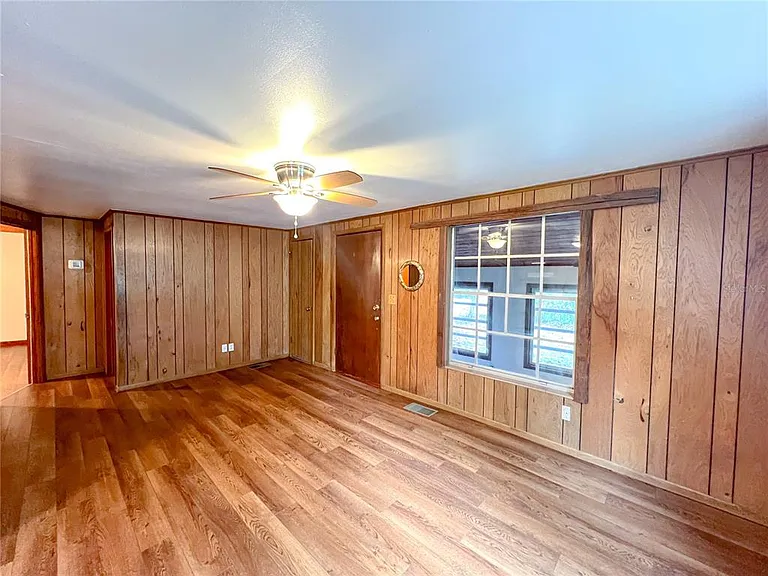 11719 NE 7th Ave — Photo 6