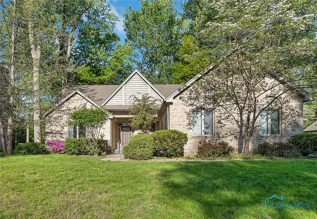 2921 Orchard Tree Ln photo 1