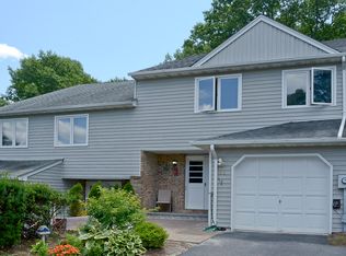 86 Stockton Ct, Morris Plains, NJ 07950