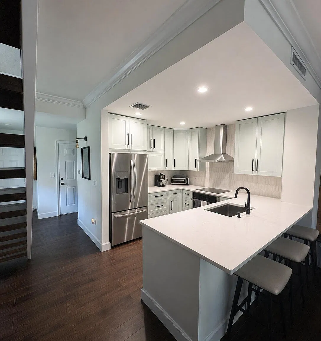 2 bed, 2.5 bath, 1401 sqft, $6,400 — Photo 3