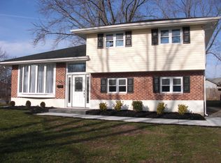 521 Carol Ave, Blackwood, NJ 08012