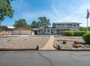 15842 Macleod Dr, Redding, CA 96001