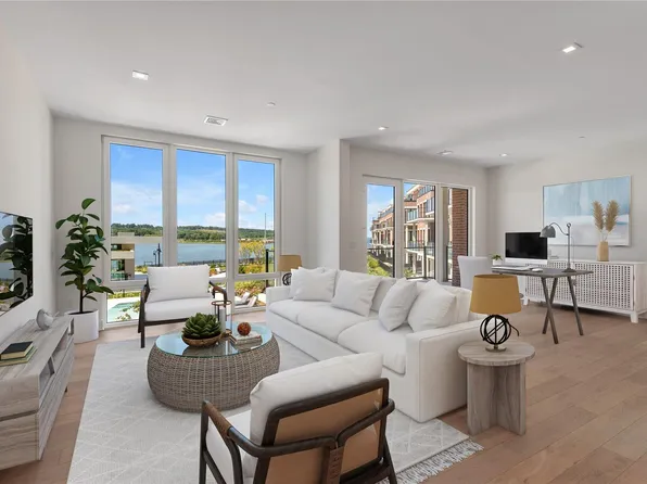 10 Shore Road #100, Glenwood Landing, NY 11547