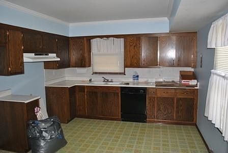 1st image of 7034 W Brentwood Ave