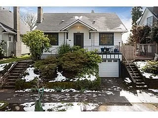 5134 NE Multnomah St Photo 1