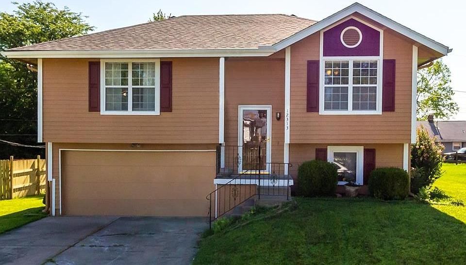 1st image of 12313 Richmond Ave