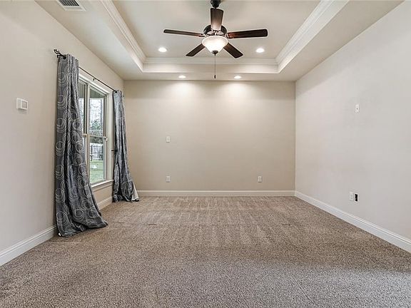 3rd image of 364 Knollwood Ln